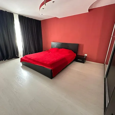Black&red - Faleza Nord Apartment Constanta