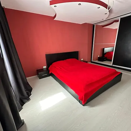 Black&red - Faleza Nord Apartment