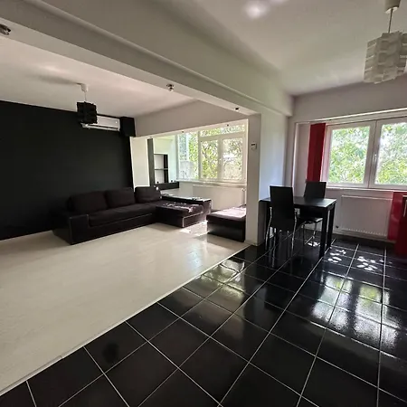 Black&red - Faleza Nord Apartment Constanta